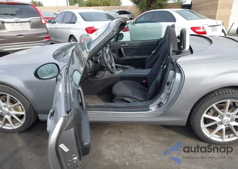 2010 Mazda Mx-5 Miata Touring z USA, uszkodzony, nr VIN JM1NC2FF0A0205744